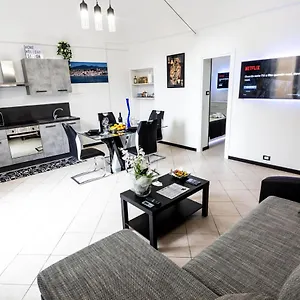 https://homeholidaysanremo-20-city-centre-apartment.hotelitalianriviera.com