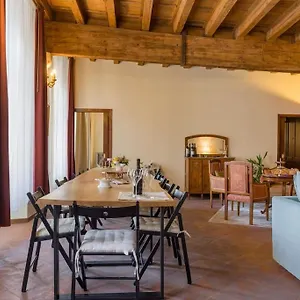 Magnificent 1800 In The Heart Of Appartamento